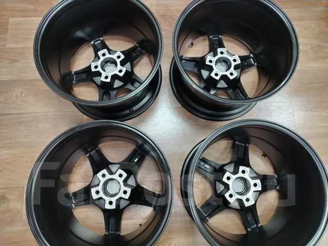 American Muscle. 10.5x17", 5x114.3, ET27, �� 70���. ����