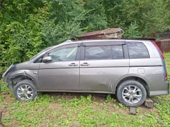 Toyota Isis. ZGM10 0021438, 2ZR0707192 ����