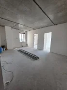 3-���������, ����� �������� 4. �����, ���������, 52,1���.��., 5/10 ���� ����