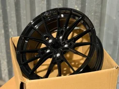 HRE. 7.0x17", 5x114.3, ET35, �� 73,1���. ����