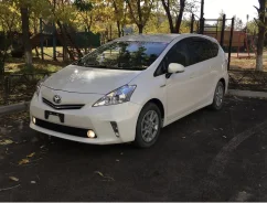 Toyota Prius a ����