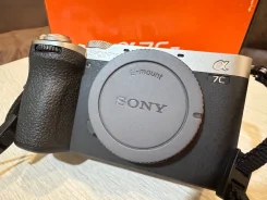 Sony Alpha ILCE-7C II. 20 � ����� ��, ���: ��� ���� ����