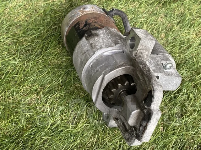 ������� Mazda Axela M000T90981 ����