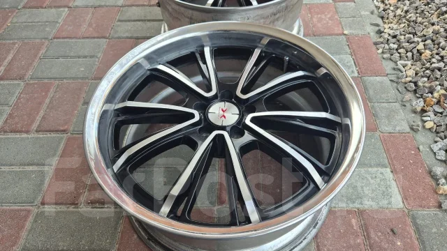 Weds Maverick 210S-R. 8.0x18", 5x100, ET37, �� 64���. ����