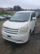 Toyota Noah. 3ZR ����