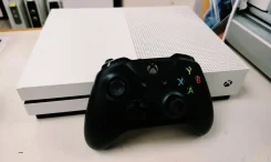 Microsoft Xbox One S ����