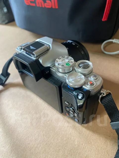 Olympus E-M10 Mark III. 10 - 14.9 ��, ���: ��� ���� ����