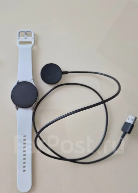 Samsung Galaxy Watch4 ����