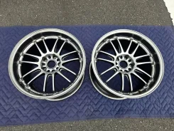 RAYS Volk Racing RE30