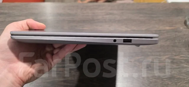 Honor MagicBook 14. 14", 2,1����, ��� 16 ��, ���� 512���, WiFi: 1, Bluetooth: 1, ����������� �� 8��. ����