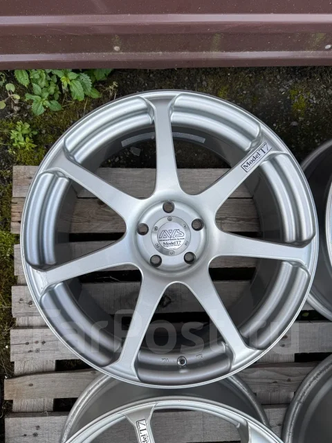 AVS Model T7. 7.5x17", 5x100, ET45, �� 71���. ����