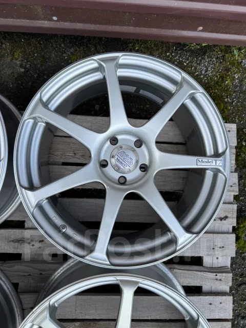 AVS Model T7. 7.5x17", 5x100, ET45, �� 71���. ����