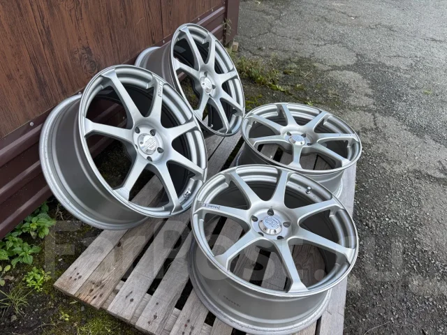 AVS Model T7. 7.5x17", 5x100, ET45, �� 71���. ����