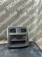 ������� ����������� Renault Logan 2017 ����� K7MA812 ����