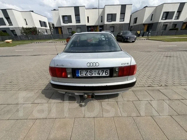 Audi 80 ����