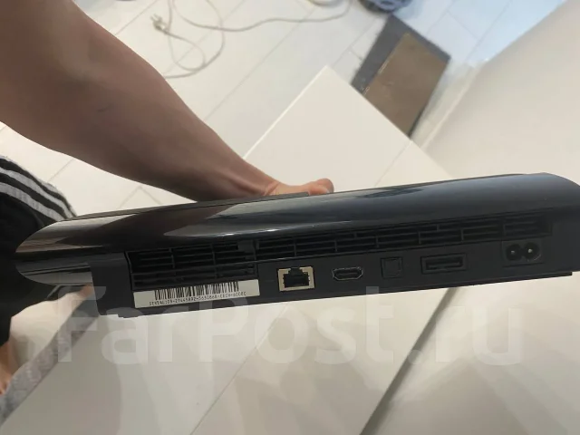 Sony PlayStation 3 Super Slim ����
