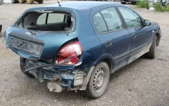 Nissan Almera ����