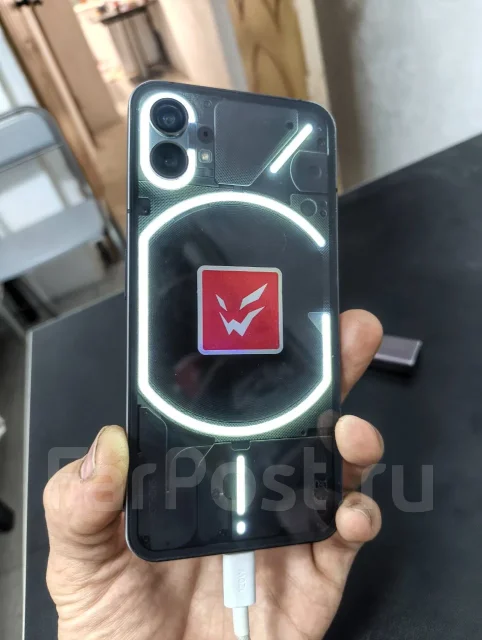 Nothing Phone 1. �/�, 256 ��, ������, 3G, 4G LTE, 5G, Dual-SIM, NFC, ������� �������, ������������ ������� ����