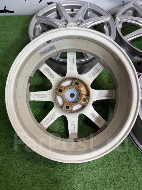 Aqua. 5.0x15", 4x100, ET39, �� 67,1���. ����