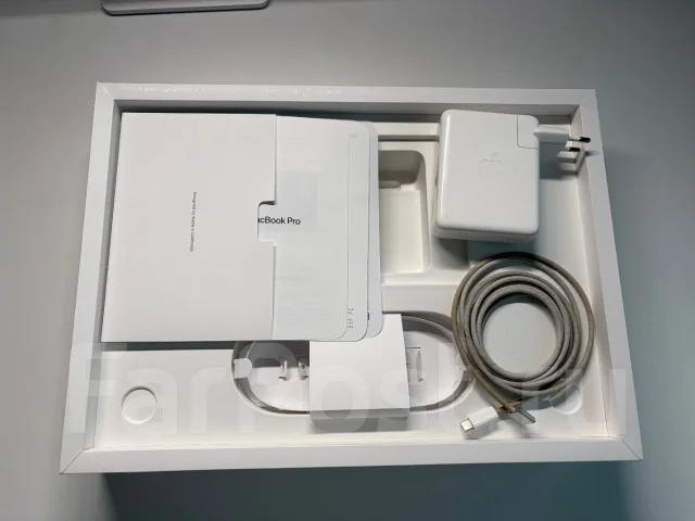 Apple MacBook Pro 16 2021. 16", ��� 32 ��, ���� 1 024���, WiFi: 1, Bluetooth: 1 ����