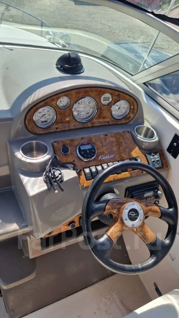 Rinker. 2008 ���, ����� 8,6��., ��������� ������������, 350��.�., ������. ��� ����� �� ������������ ����