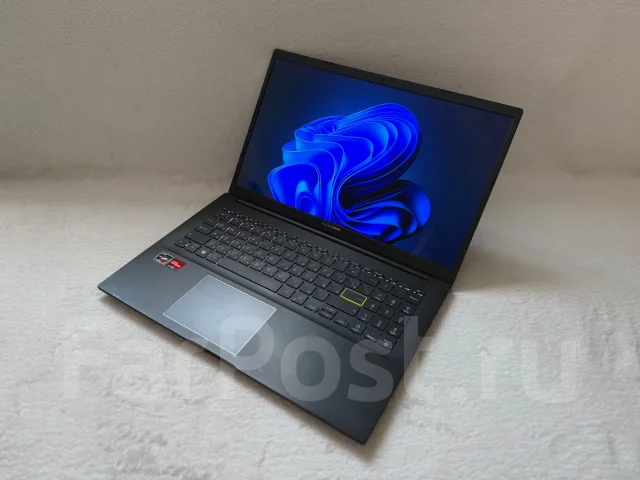Asus VivoBook 15 M513UA. 15.6", 1,8����, ��� 16 ��, ���� 512���, WiFi: 1, Bluetooth: 1 ����