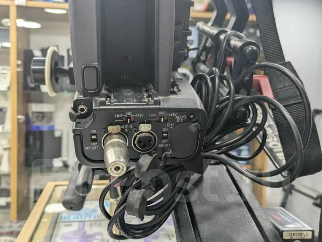 Panasonic AG. ����� 4-� ��, � ���������� ����