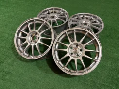 OZ Racing Superleggera. 7.0x17", 5x100, ET48, �� 56,1���. ����