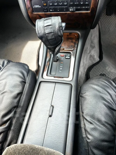 Toyota Crown. �������, ������, 0.1 (97��.�.), ������, 305 000����. �� ����