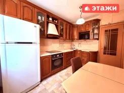 3-���������, ����� �������� 15. 64, 71 �����������, ���������, 73,9���.��., 8/10 ���� ����