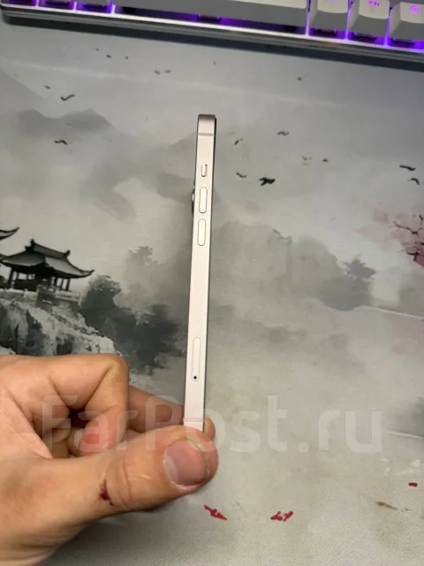 Apple iPhone 13. �/�, 128 ��, �������, 4G LTE ����