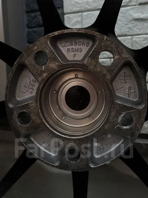 Enkei RSM9