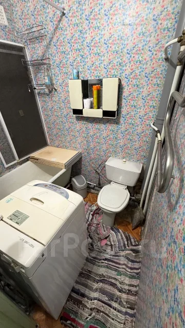 2-���������, ����� ������ 8. �����, ���������, 42,3���.��., 5/5 ����, ������������ ������. ���. ���� ����
