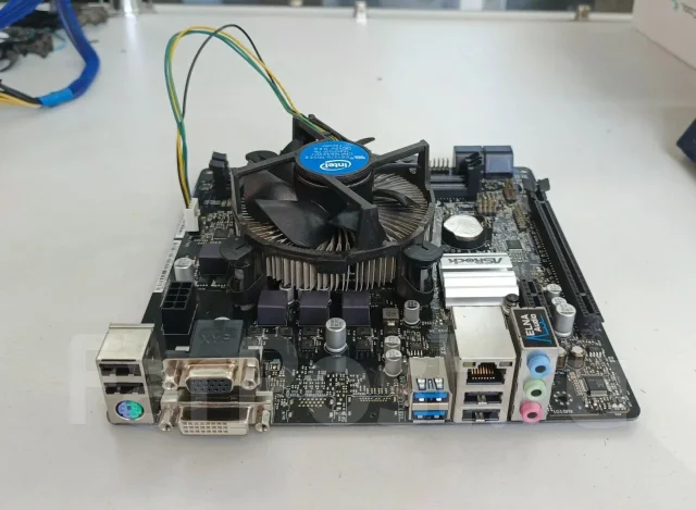LGA 1151 v2 ����