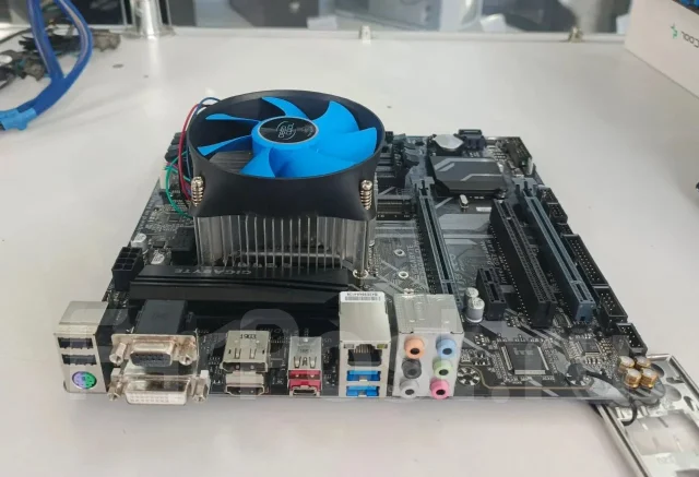LGA 1151 v2 ����