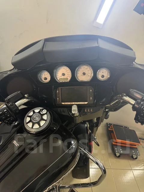 Harley-Davidson Street Glide. ��������, ���������, ������ �� �� ����