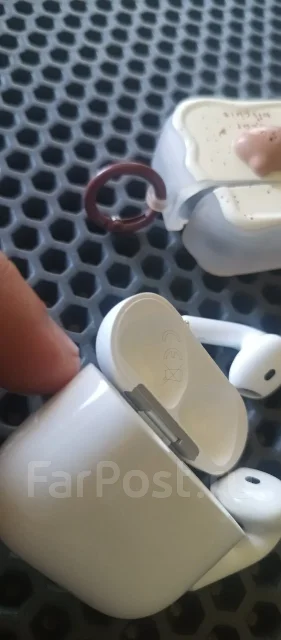 Apple AirPods 4 ANC ����