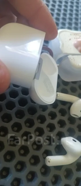 Apple AirPods 4 ANC ����