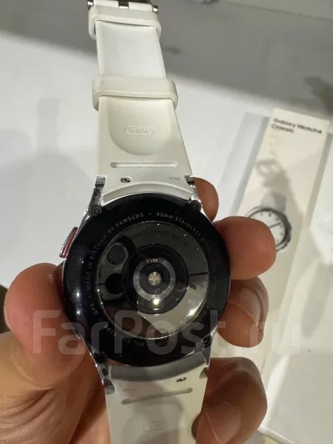 Samsung Galaxy Watch4 Classic ����