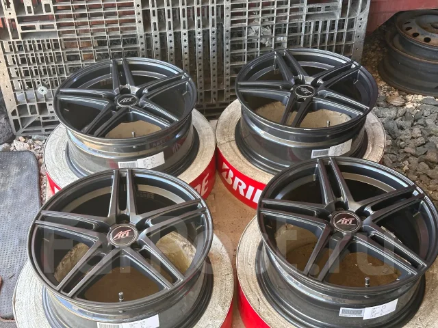 MOMO GTR Technology. 7.5x17", 5x112, ET51, �� 56,1���. ����