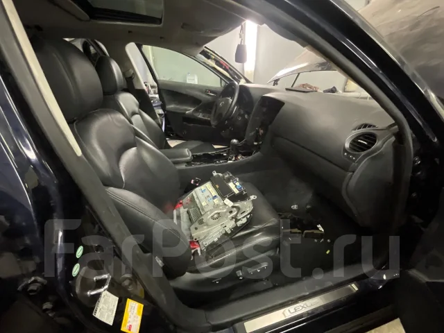 Lexus IS250 ����