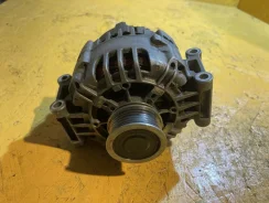 ��������� AUDI A4 06D903016A B7 8E ALT 06D903016A ����