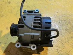��������� AUDI A4 06B903016AF B6 B7 06B903016AF ����