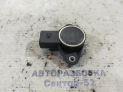 ��������� ��������� ���� Volkswagen Tiguan 5N1 BWK 2009 (�/�) 03C907386B 03C907386B ����