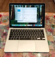 Apple MacBook Air 13 2020. 13.3", 1,1����, ��� 8 ��, ���� 512���, WiFi: 1, Bluetooth: 1, ����������� �� 9��. ����