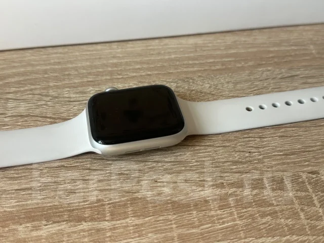 Apple Watch SE 2 ����