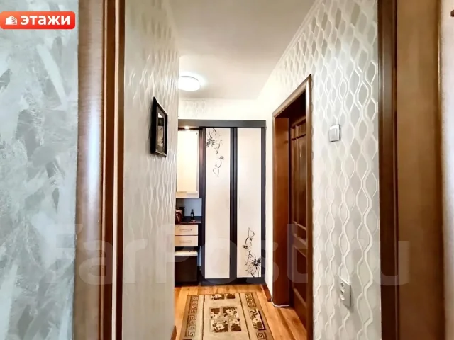 1-���������, ����� ������� 5. �������, ���������, 40���.��., 3/5 ����, ������������� ������ ����