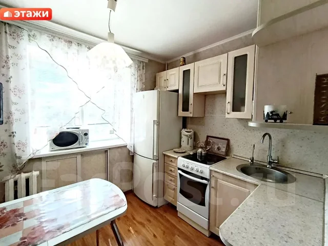 1-���������, ����� ������� 5. �������, ���������, 40���.��., 3/5 ����, ������������� ������ ����
