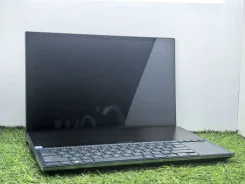 Asus ZenBook. 15.6", 2,4����, ��� 32 ��, ���� 1 024���, WiFi: 1, Bluetooth: 1 ����