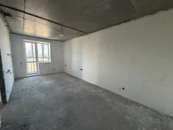 4-���������, ����� ����� ������ 45�. ����� -������, ����������, 80,1���.��., 7/12 ����. �������� ����